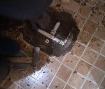 吉木萨尔卫生间漏水维修公司为您分享下卫生间渗水如何处理及注意事项